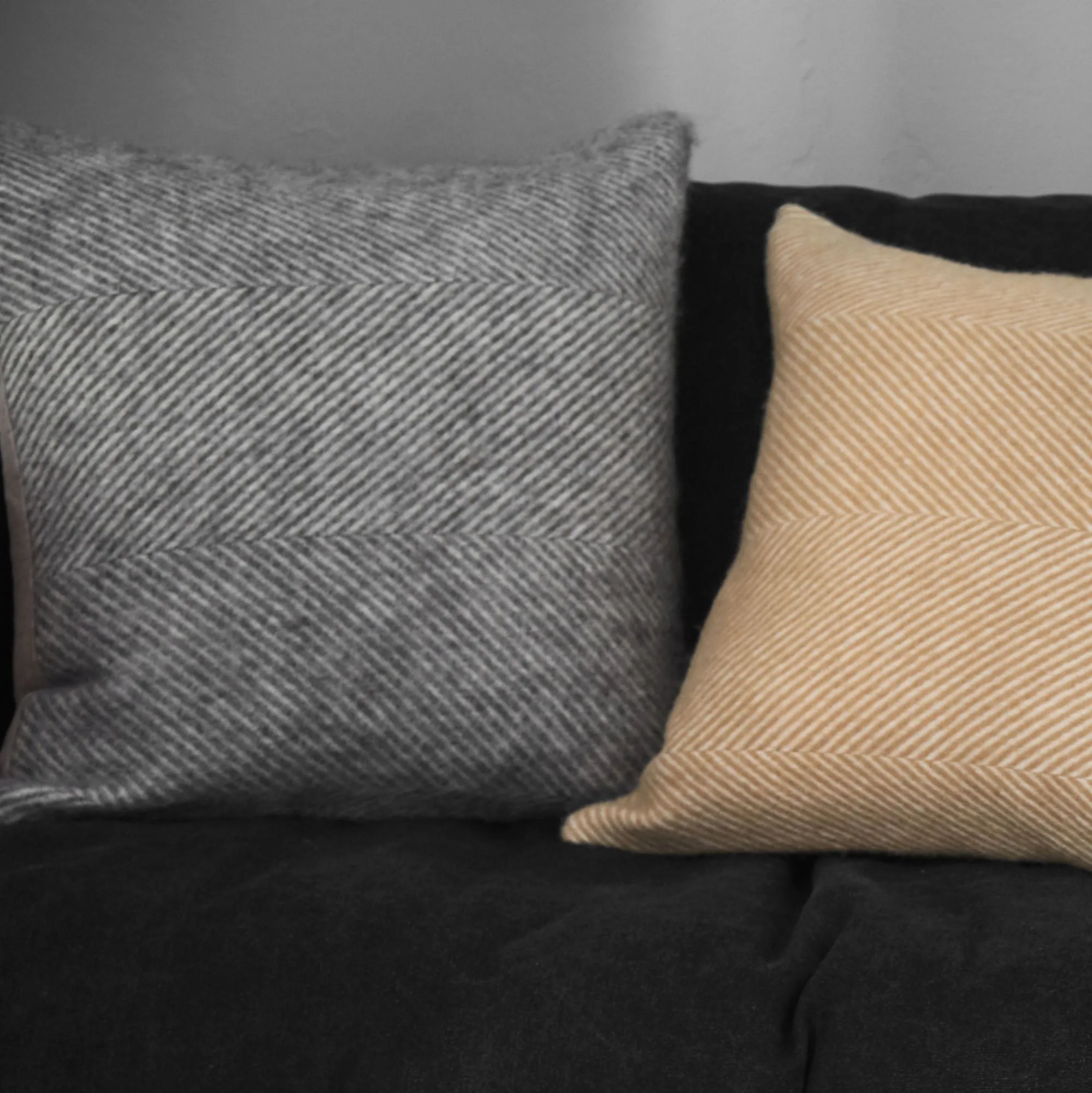 Gotland Cushion Cover [Grey/Cream]