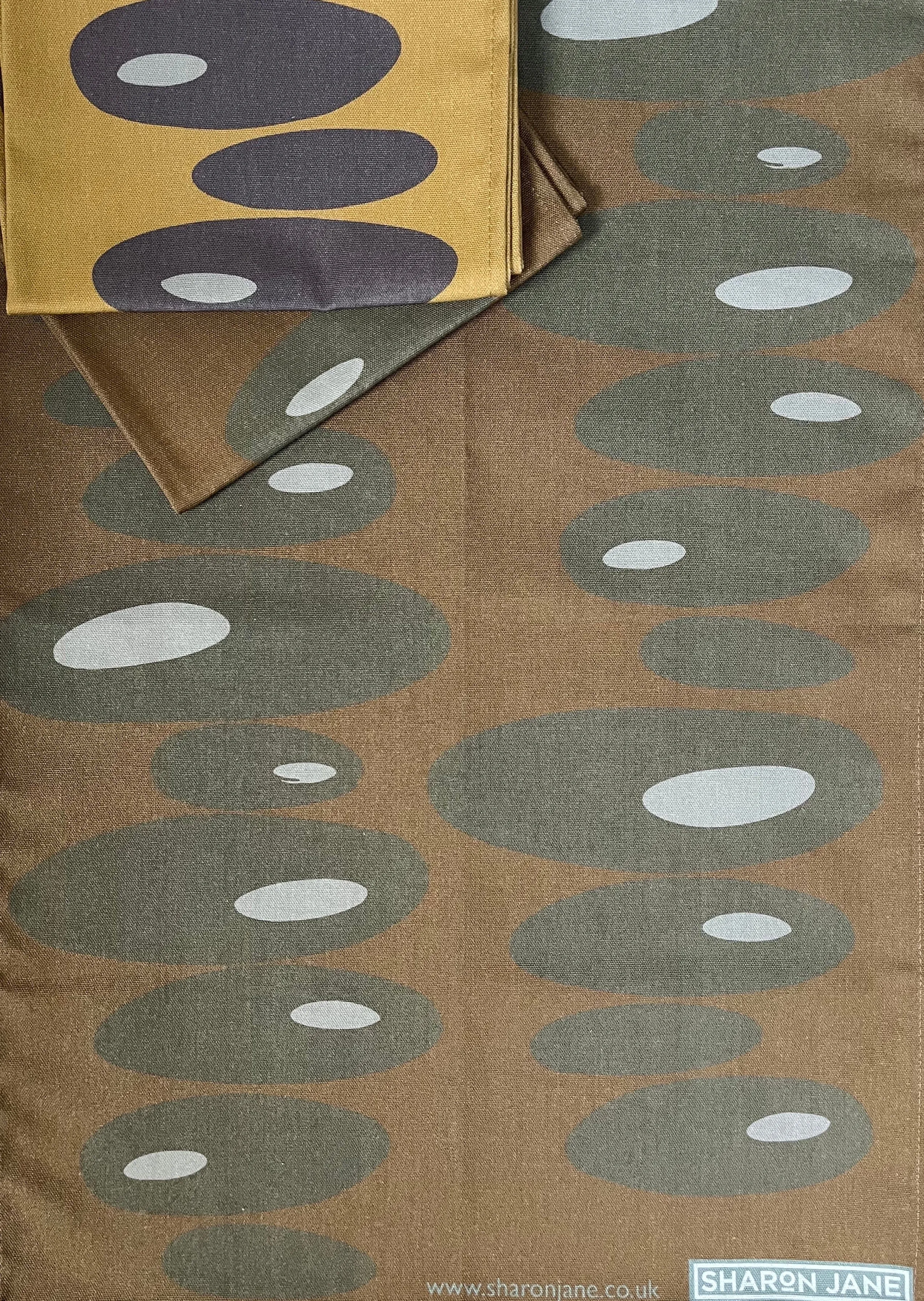 Pebbles Tea Towel - Umber   Grey