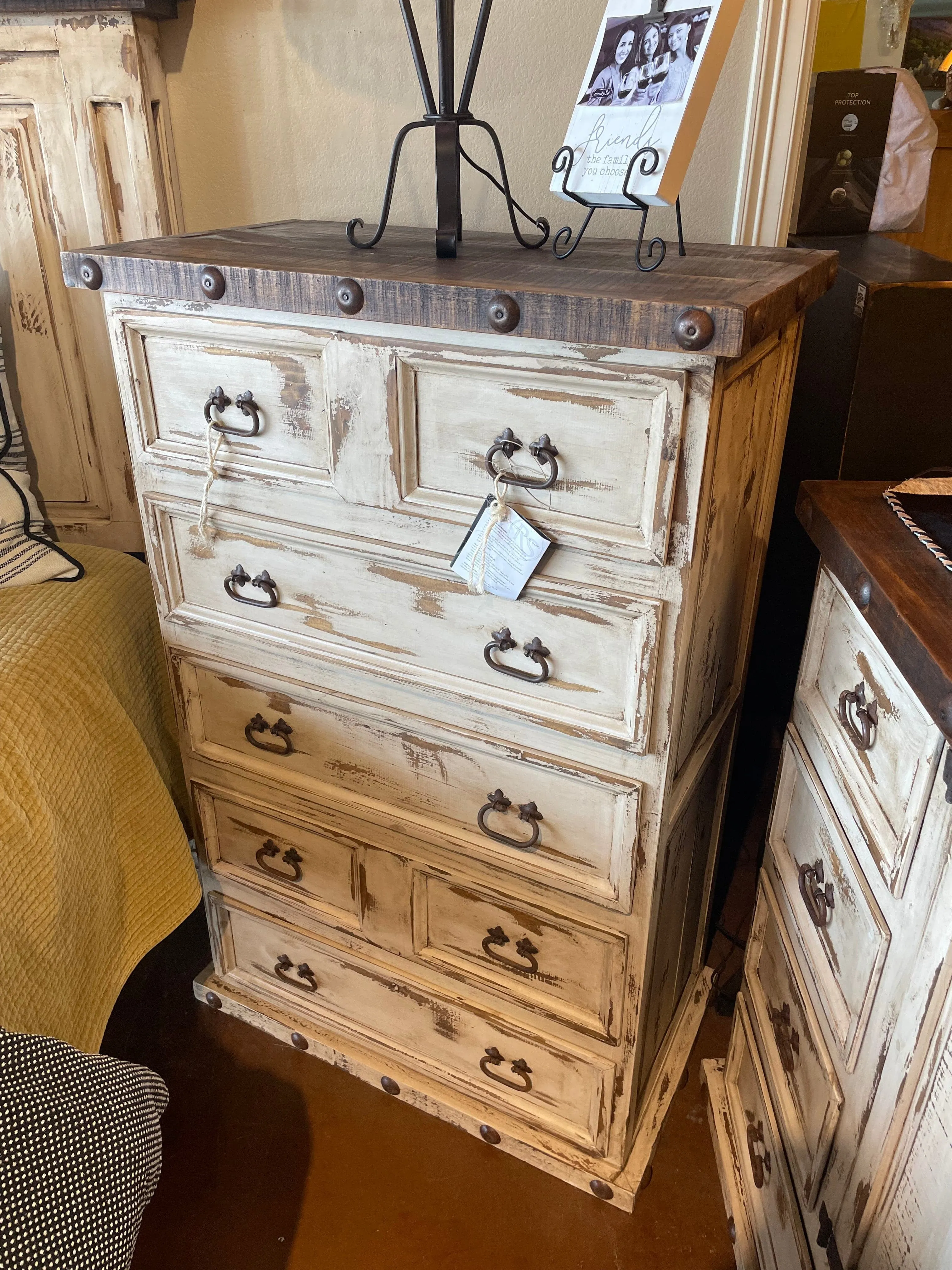 RUSTIC SANTA CRUZ OLDIE WHITE BEDROOM SET