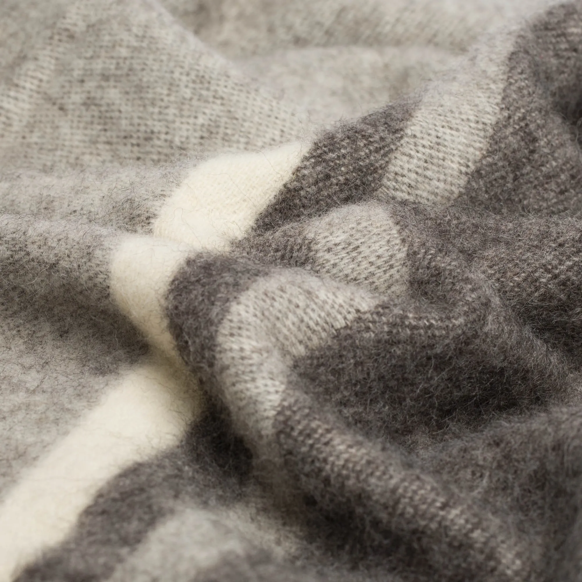 Salakas Wool Blanket [Brown/Grey]